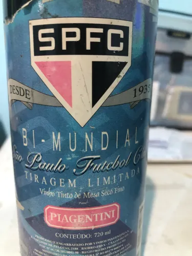 Garrafa de vinho do sp futebol clube bi campeão mundial
