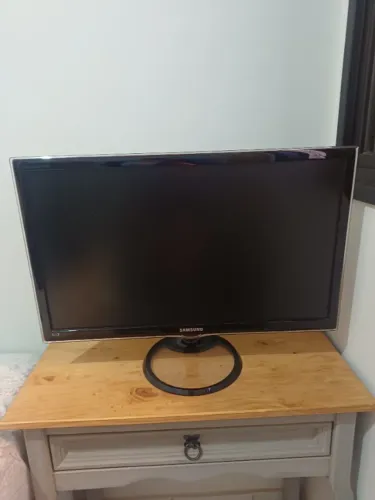 TV / Monitor Samsung Syncmaster 27" TA550