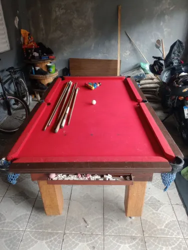 Mesa de sinuca usada