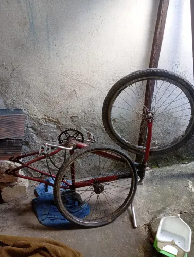 Vendo quadro de bicicleta Bremen aro 26 + aro