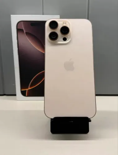 iPhone 16 Pro Max 256GB Desert Titanium com garantia Apple até agosto