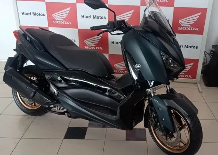 Yamaha X MAX 250 - 2022/2023 - verde - impecável