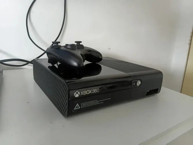 Xbox 360 Super Slim