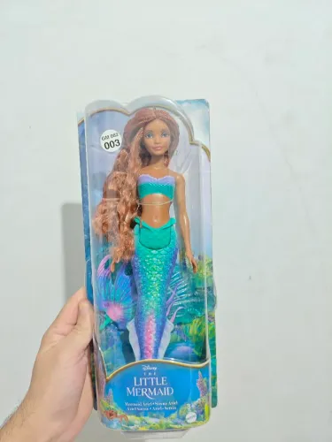 Boneca sereia Ariel live-action.