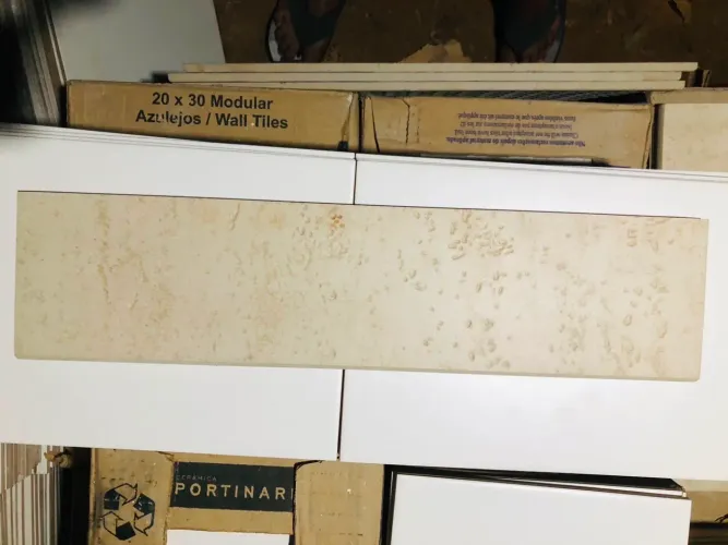 rodapé 11x43,7 retificado portinari travertino romano