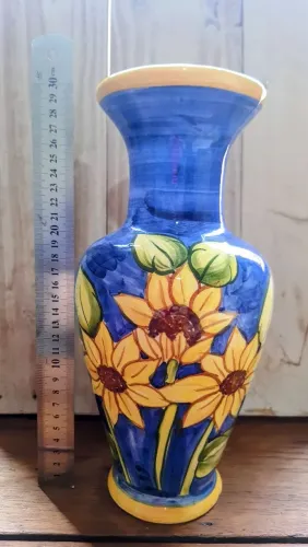 Vaso em porcelana pintada a mão