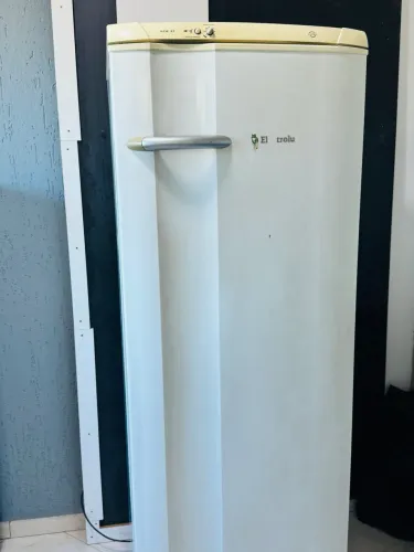 Geladeira eletrolux