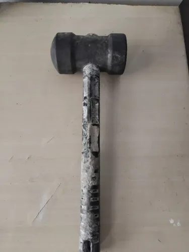 Martelo de borracha 20 reais