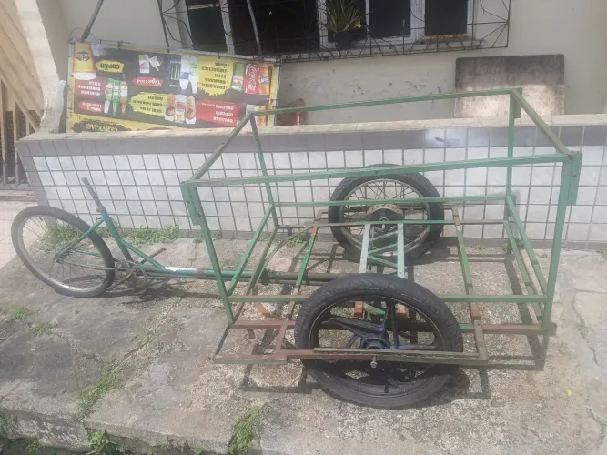 Gostaria de vende esse carrinho barato pra vende logo 