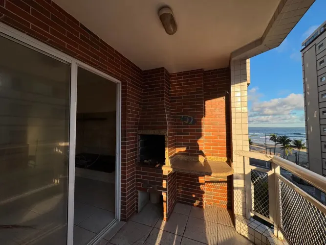 Apartamento para locação com vista para o mar e excelente localização!