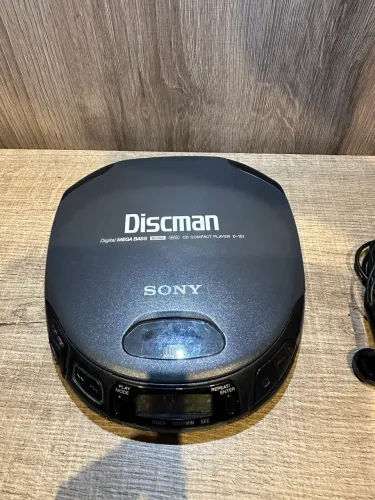 Discman Sony D-151 Vintage Digital Mega Bass Funcionando Perfeitamente c/ fone ! Raridade