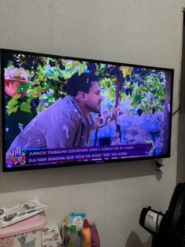 Smart TV QLED 40 Full HD Wi-Fi Android