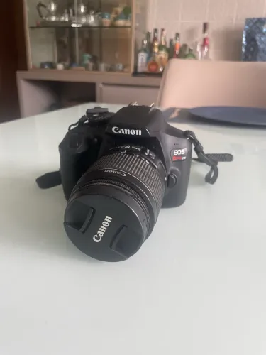 Câmera Canon EOS Rebel T6 + Lente 18-55mm (Com Wi-Fi) - Excelente Estado!
