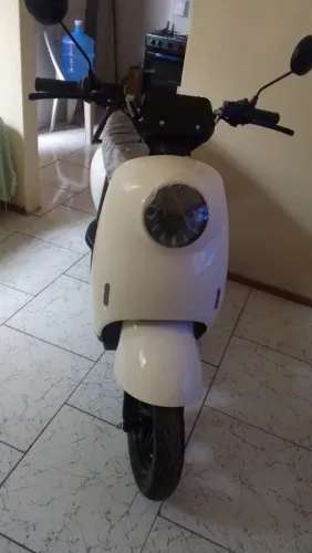Moto elétrica nunca usada nova 