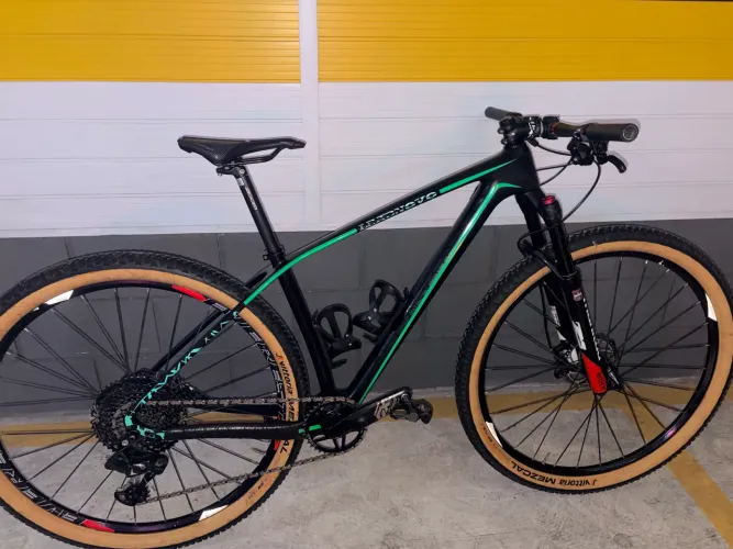 Bicicleta carbono MTB Aro 29 - SRAM GX Eagle 12v / Manitou Machete TS Air
