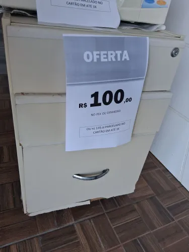 Armário (contém 3 gavetas) multiuso
