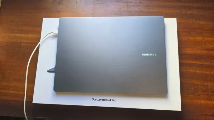 Galaxy Book4 Pro (Intel Core Ultra 7, 16GB RAM, 512GB SSD, Tela AMOLED) - Impecável!