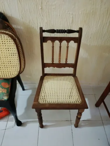 30 330 Cadeiras Marquezine modelos diversos unidade 300 reais do jeito que está.
