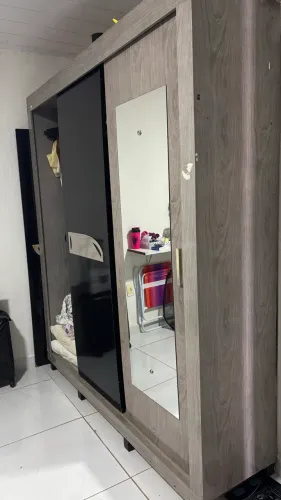 Guarda roupa