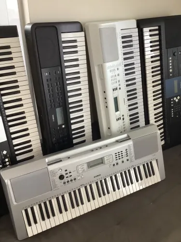 Teclados YAMAHA linha PSR