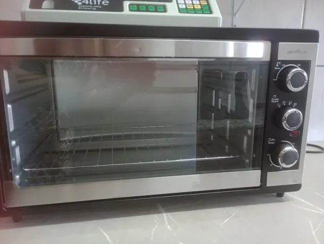 Forno elétrico 52 litros funcionando perfeitamente tudo