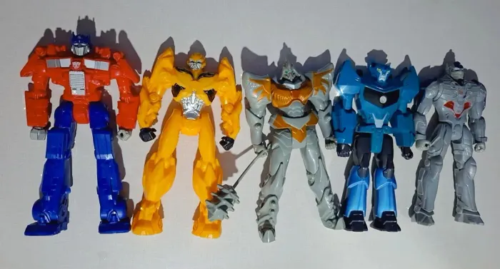 KIT DE BONECOS TRANSFORMES 