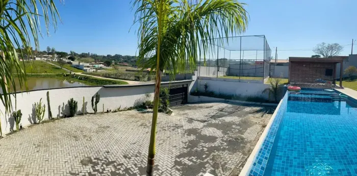 Oportunidade Vende-se ou troca Chacara com 4 quartos em Hortolândia - SP