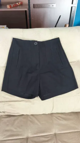 Shorts preto de alfaiataria usado apenas 2 vezes! Perfeito estado!