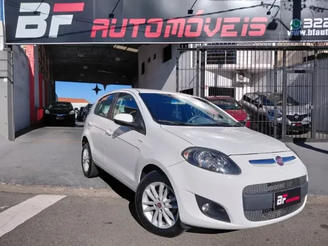 Fiat Palio Essence 1.6 Flex 16V 5P 2014