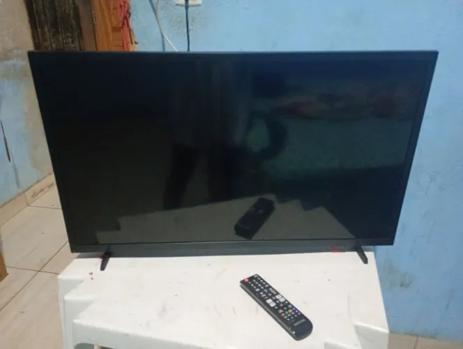 TV SAMSUNG 32 POLEGADAS SEMI NOVA 