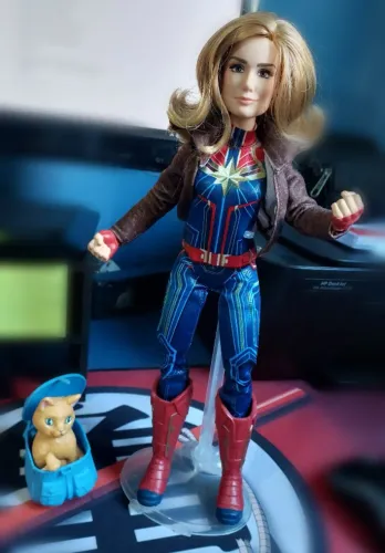 Barbie Capitã Marvel