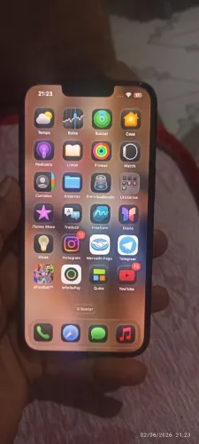 iPhone 16e novo