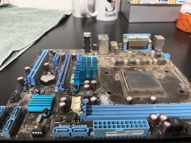 Placa mãe Asus M5A7BL-M - Usada