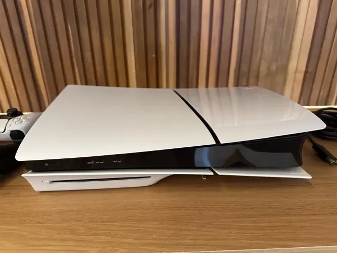Playstation 5 Mídia Física + 2 Controles + 4 Jogos