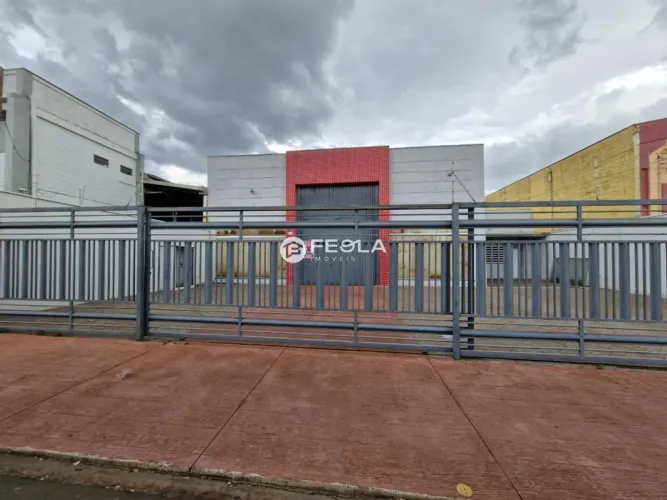 Galpão para alugar em Santa Bárbara D'Oeste, Jardim Pérola, com 690 m²