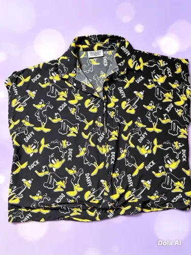 Camisa preta, divertida