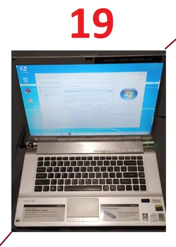 Cód.19) 1un. Notebook usado Sony Vaio PCG 3B2L tela com defeito