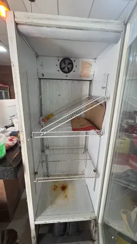 Geladeira expositora aceito cartão