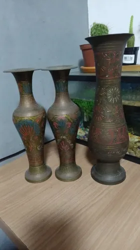 Vasos de latão Indiano