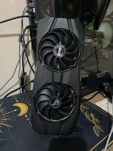 Placa de vídeo rx5500xt edição limitada rog strix