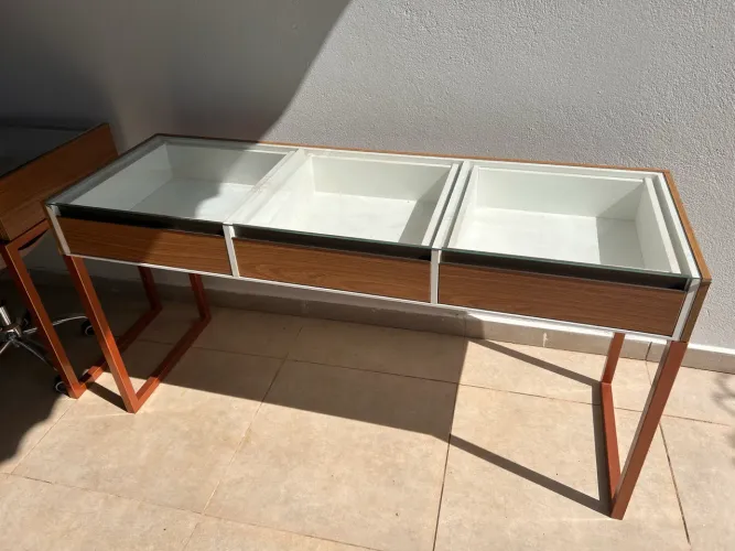 Mesa de atendimento (usada em ótica)