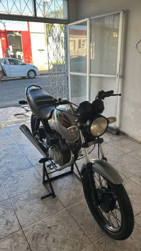 Vendo cg 125 2001 em estado de zera!