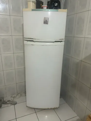 Vendo geladeira 