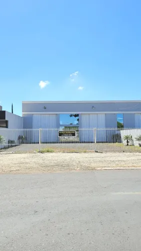 Alugo barracão perto da Souza Naves 