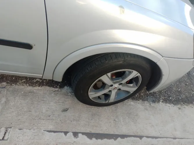 Chevrolet Corsa Sedan 1.0 MPFI 8V 71cv 4P 2004