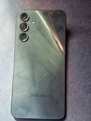 Samsung A16 5g 128gb 4ram usado sem carregador auto falante chiando.   