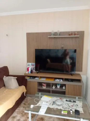 Aluga-se uma apartamento na rua Antônio bento