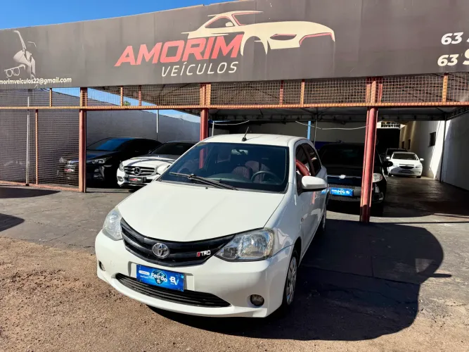 Toyota Etios X 1.3 Flex 16V 5P Mec. 2017