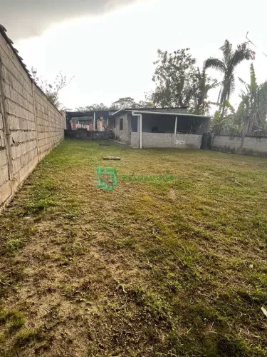 CHÁCARA EM MONGAGUÁ