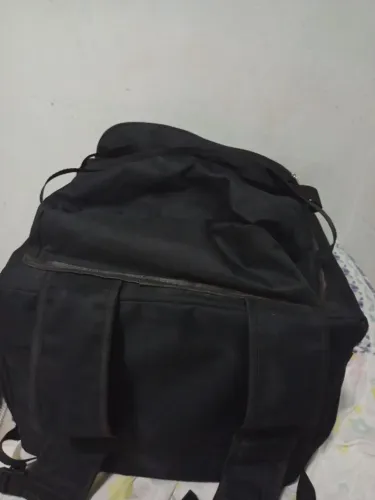 VENDE-SE BAG DE ENTREGADOR NOVA EM BOM ESTADO COM CAIXA DE ISOPOR
